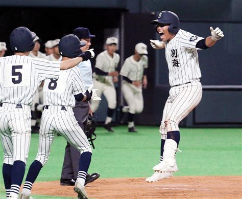 【高校野球】別海が全道大会初勝利7番・中道航太郎が逆転サヨナラ本塁打 2023年10月20日掲載 ライブドアニュース