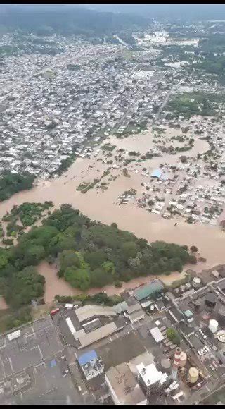 Mundo En Conflicto On Twitter Graves Inundaciones En Ecuador