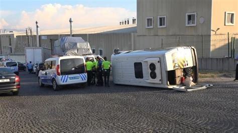 Bursa Ve Gaziantep Te Servis Minib Sleri Kaza Yapt Yaral Son