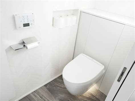 自宅以外では便意があるのにトイレを我慢する 男女1041人のトイレ事情と理想の便がわかるチェック表 サライjp｜小学館の雑誌