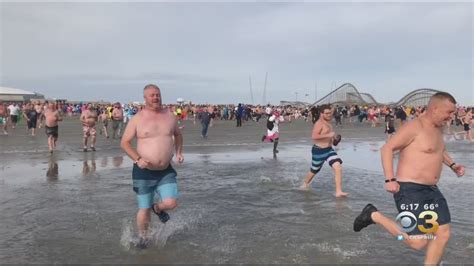 1 100 Take Plunge In Wildwood At Annual Special Olympics New Jersey