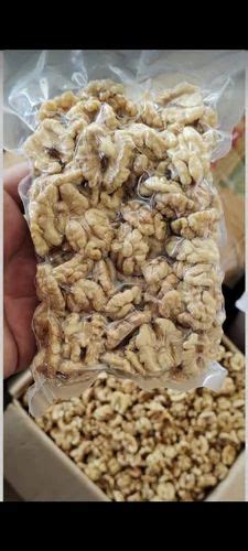 Kashmiri Walnut Kernals Quarter Packaging Size Kg At Rs Kg In Budgam