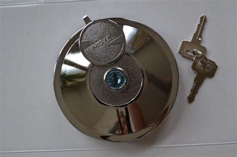 Lockable Chrome Fuel Tank Cap Mm Diameter For Tractor Digger Lorry