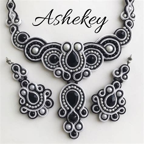 Pin By Aleksandra Stawik On Sutasz Fabric Jewelry Soutache Jewelry