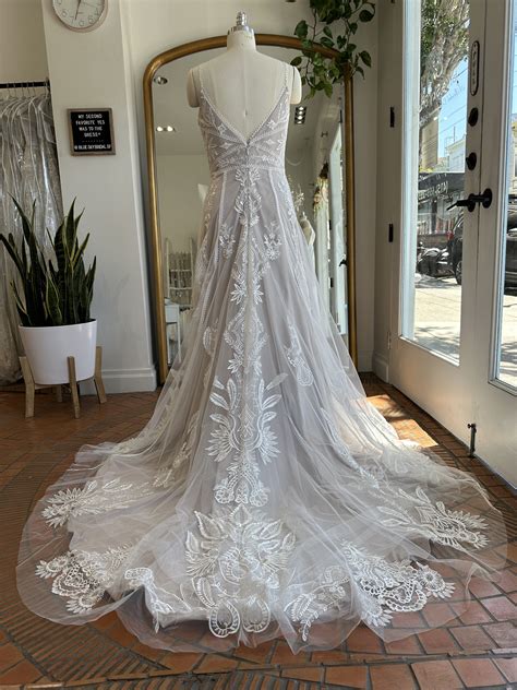 Evie Young Sample Wedding Dress Save 57% - Stillwhite