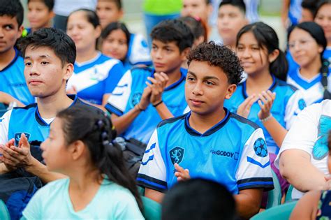 Tejido Social Y Acnur Entregan Implementos A Escuelas Deportivas De