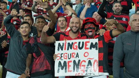 Torcida Do Flamengo Esgota Carga De Ingressos Para Jogo Contra O Goi S