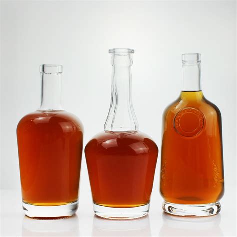 Wholesale Custom Flint Clear Round Classical Empty Brandy Gin Rum Vodka