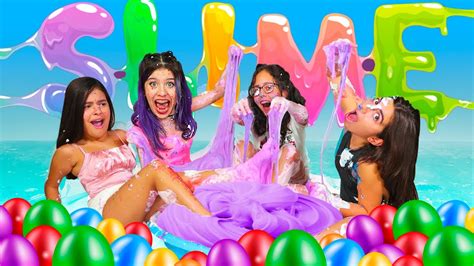 Haciendo Slime Con Globos Gigantes Usando Los Pies 🎈🦶🏻 Leyla Star 💫 Youtube