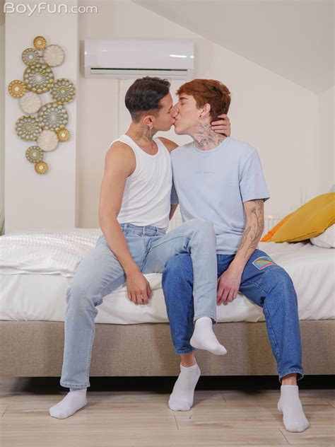 Boy Fun Featuring Archi Gold Naked Porn Pics Coedcherry