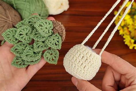 How To Make An Eye Catching Crochet Home Ornament