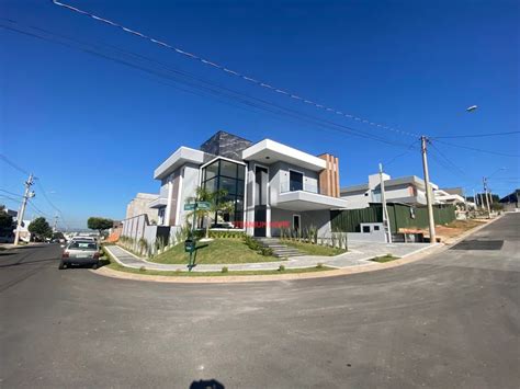 Casa de Condomínio na Rua Mário Lago Swiss Park em Campinas por R 3