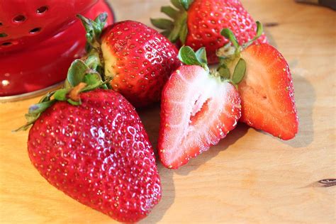 Irish Eyes Garden Seeds Monterey Strawberry Plants