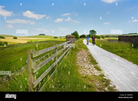 The Tissington Bike Cycle Trail in Derbyshire that runs from Ashbourne ...