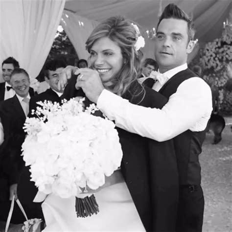 Hello Exclusive Robbie Williams Marries His Angel Ayda Field In