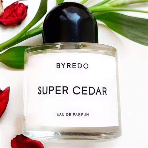 Byredo Super Cedar – Купить парфюм на Parfum Secret