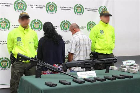 La Policía Se Incauta Arsenal De 26 Fusiles De Asalto En El Norte De Colombia Listín Usa El