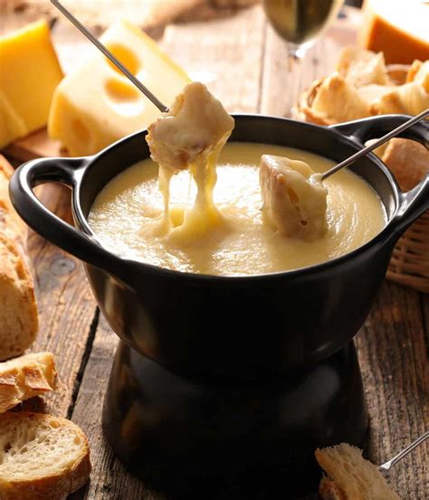 The Best Cheese for Fondue - Chefjar