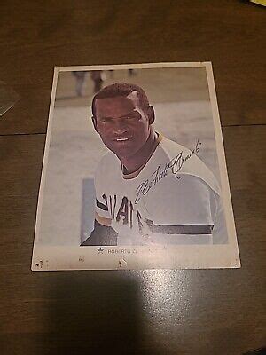 Nice Vintage 1971 Arco Roberto Clemente Pittsburgh Pirates 8x10 Card