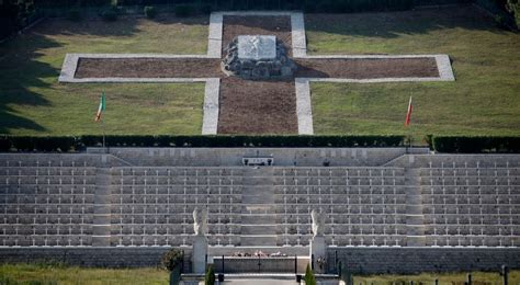 Qultura S Owa Cmentarz I Klasztor Na Monte Cassino