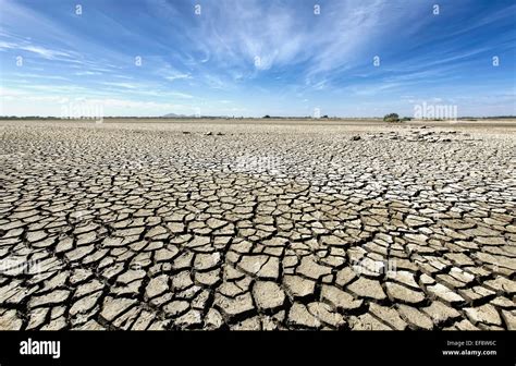 Parched soil hi-res stock photography and images - Alamy