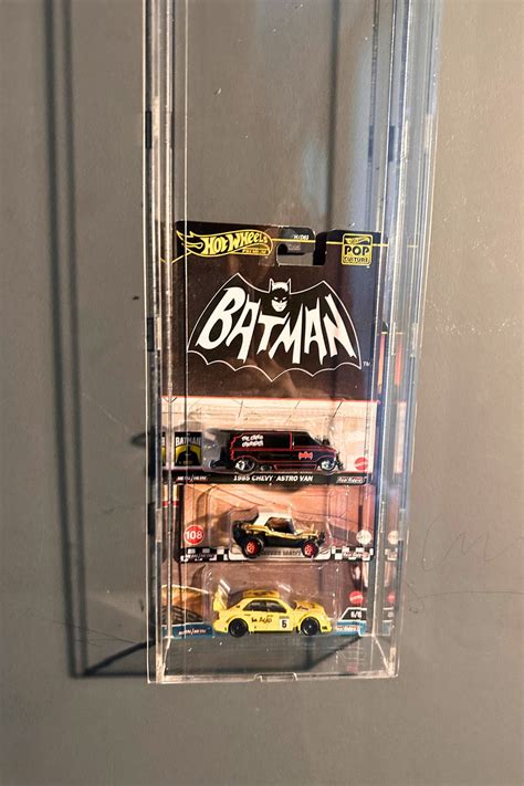 HOT WHEELS Kapaklı Pleksi Hot Wheels Diecast Araba Premium Geniş Kartonetleri İle Dikey Araç