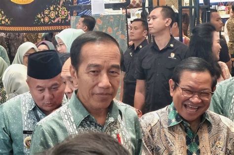 Resmi Buka Pameran Inacraft Presiden Jokowi Blusukkan Ke Tenant