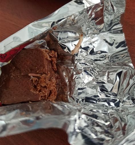 В конфетах "СТЕП" живут черви | Пикабу