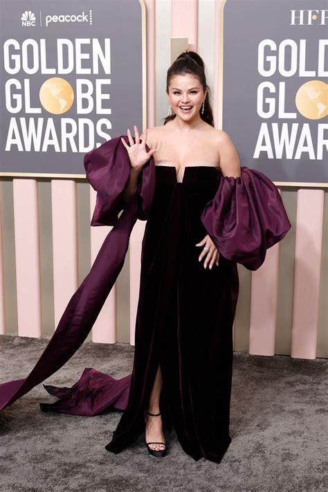 Selena Gomez Sexy Cleavage Hot Celebs Home