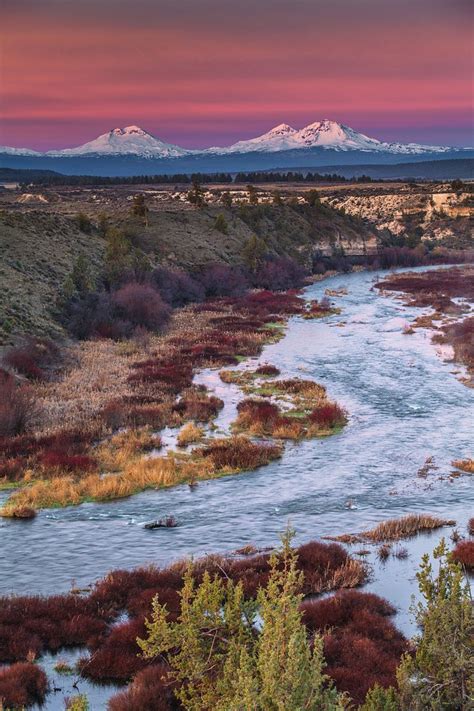 Sunrise Deschutes River And The Three Sisters Sisters Oregon Oregon