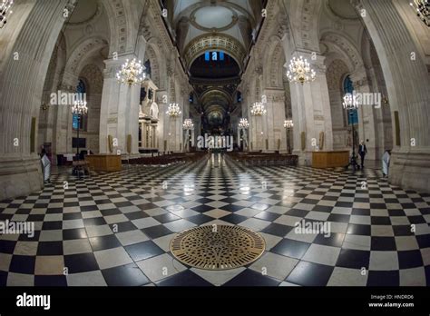 The Interior of St Paul's Cathedral Stock Photo - Alamy