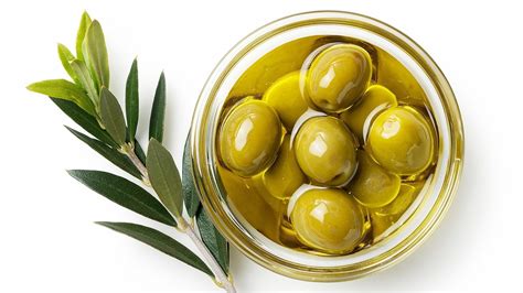 The Flavor Difference Between Northern And Southern Italian Olive Oil