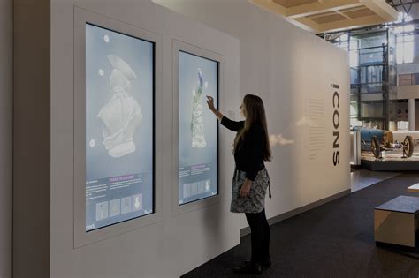 Interactive Museum | 10 Tips to Host Effectively in 2025 - AhaSlides