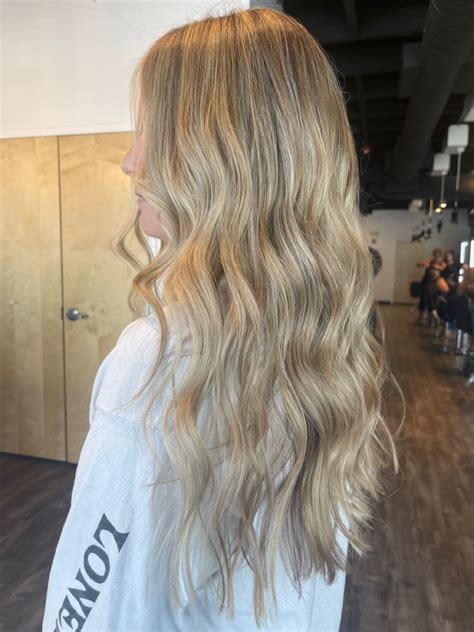 Warm Blonde Summer Hair Hair Blonde Hair Inspiration Cute Girls Hairstyles