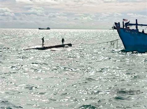 Five Fishermen Rescued After Boat Collides With Tanker