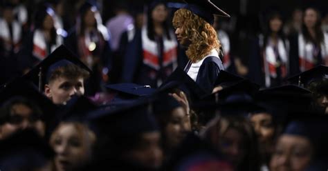 Eisenhower High School graduation | | yakimaherald.com