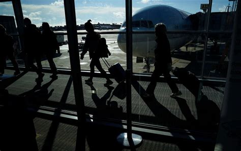 Exclusive Us Scrutinizing Airline Frequent Flyer Programs Reuters