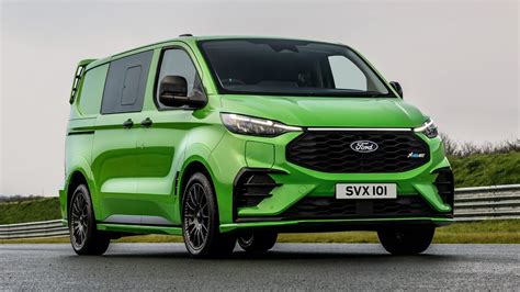 The New Transit Custom Van - Double Cab-In-Van | Ford UK