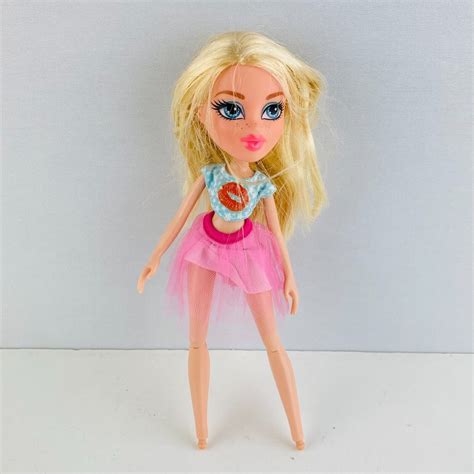 MGA Bratz Cloe Doll Blond Hair Clothed No Feet Shoes Kids Pretend Play