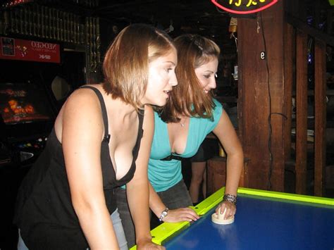 Downblouse Nipple Slides ZB Porn