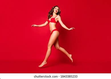 Thousand Naked Women Walking Sexy Royalty Free Images Stock Photos Pictures Shutterstock