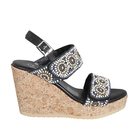 Sandale Pour Femmes En Cuir Noir Avec Fermetures Velcro Perles Et