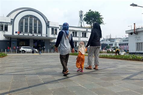 Inisiatif Anies Hadirkan Kesetaraan Di Kota Tua Fasilitas Bagi Pejalan