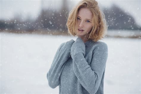 Wallpaper Blonde Blue Eyes Snow Portrait Depth Of Field Women