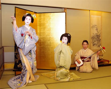 舞妓さん 京都市の和食 高台寺 京料理 萬治郎