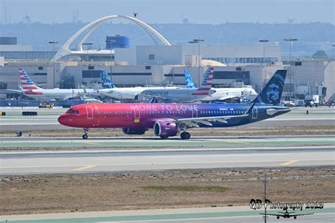 N Va Alaska Airlines More To Love Livery Airbus A Flickr