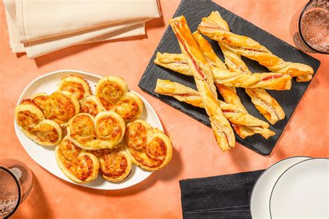 Palmiers de pâte feuilletée et torsades jambon fromage Recette HelloFresh