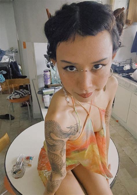 Zoe Love слив nude фото Онлифанс голая модель Зои Лав видео в Telegram 18