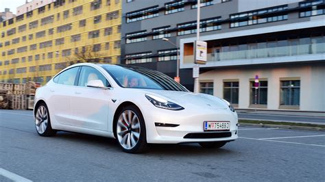 Tesla Model 3 Malaysia Großer Test Tesla Model 3 Performance Alles