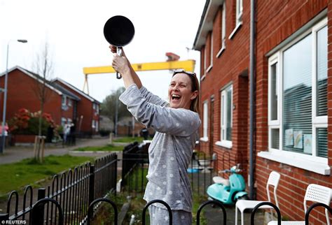 Coronavirus Uk Clap For Carers Salutes Nhs And Key Workers Daily